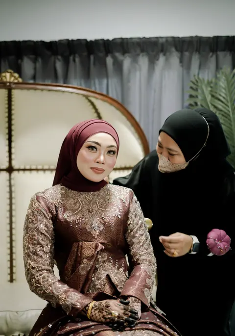 Aina and Ikky